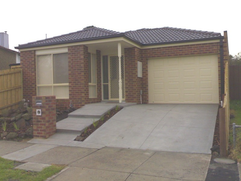18a Apollo Crescent, Dallas VIC 3047