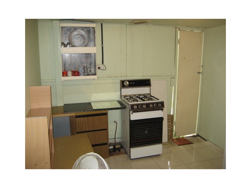 1and2/33-35 Radford Road, Reservoir VIC 3073