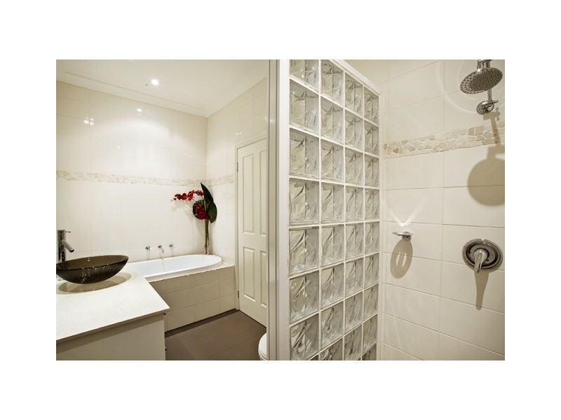 16 Emerald Street, Preston VIC 3072