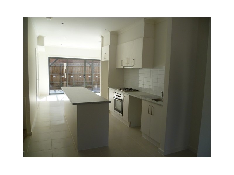 7/27-29 Miranda Road, Reservoir VIC 3073