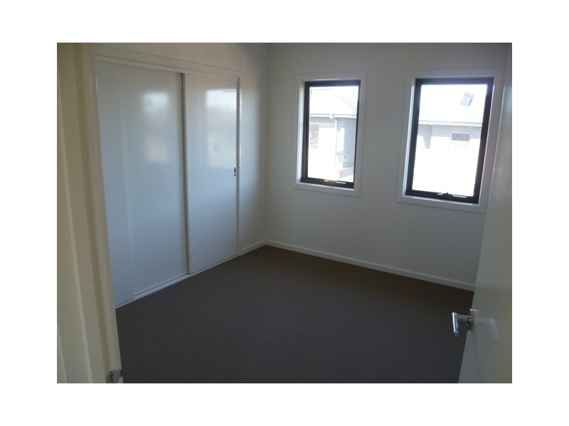 7/27-29 Miranda Road, Reservoir VIC 3073