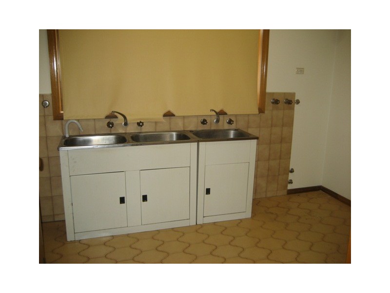 5 Dumbarton Street, Reservoir VIC 3073