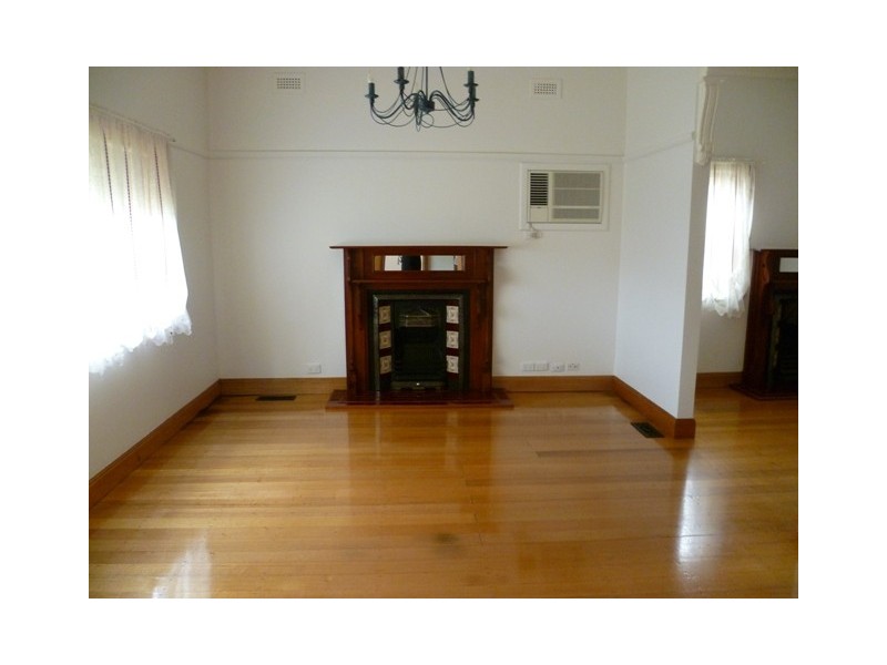 40 King William Street, Reservoir VIC 3073