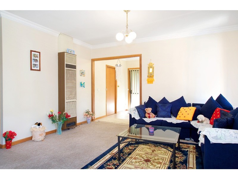 2/107 Rathcown Road, Reservoir VIC 3073