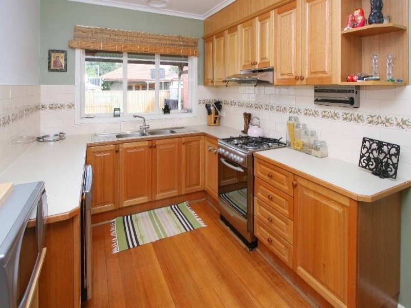 4 Elizabeth Court, Reservoir VIC 3073