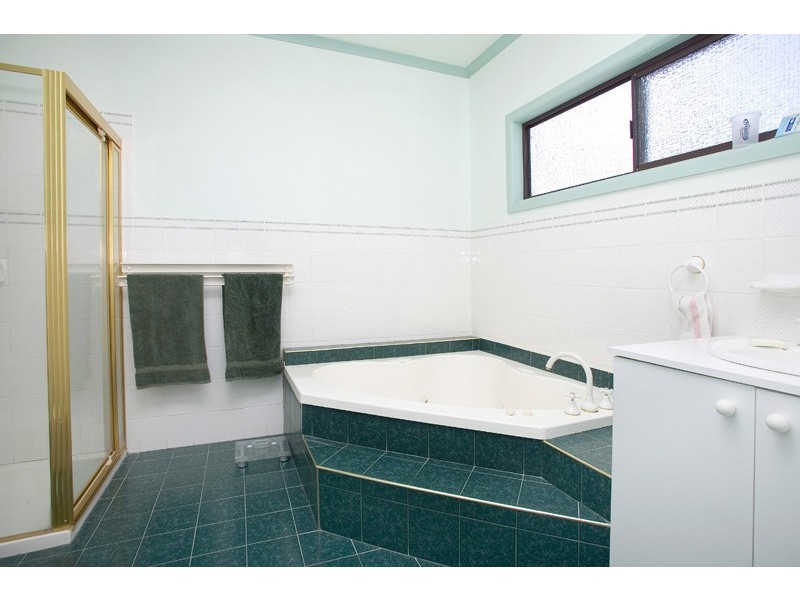 1 Autumndale Avenue, Reservoir VIC 3073