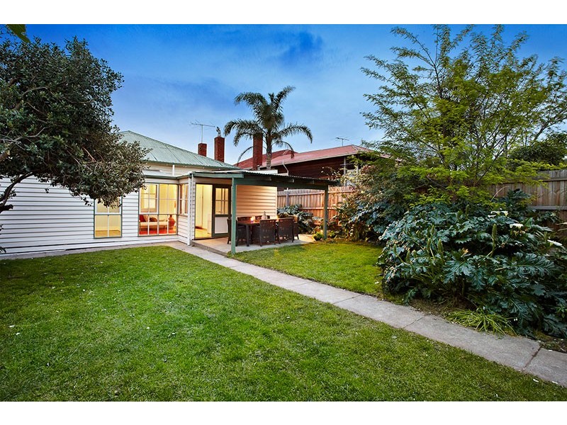 22 Orient Grove, Preston VIC 3072