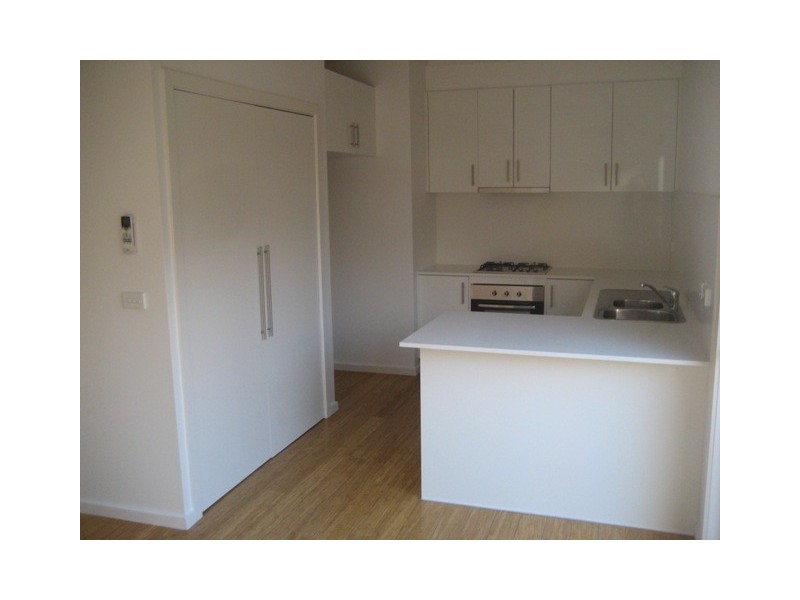 2/48 Cheddar Road, Reservoir VIC 3073