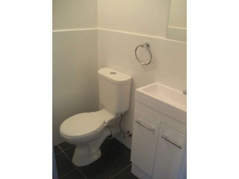 2/48 Cheddar Road, Reservoir VIC 3073