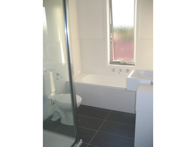 2/48 Cheddar Road, Reservoir VIC 3073