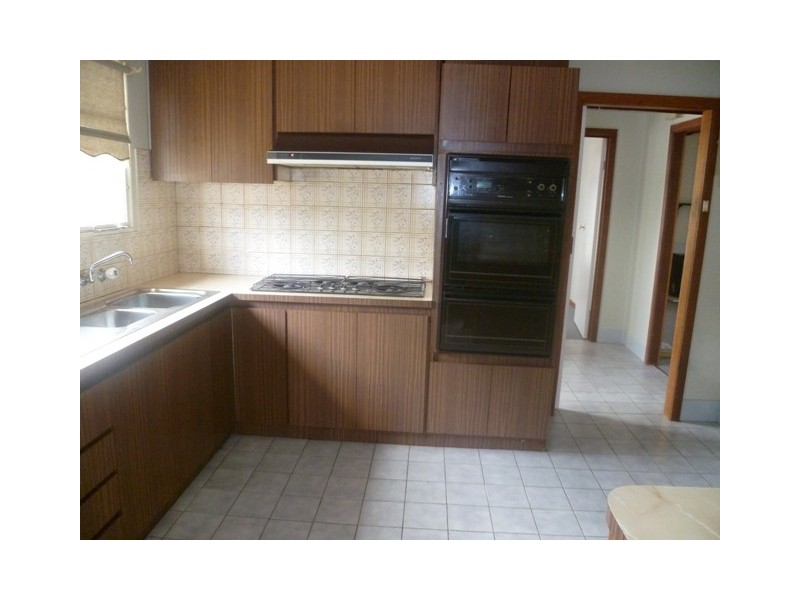 31 Oak Street, Preston VIC 3072