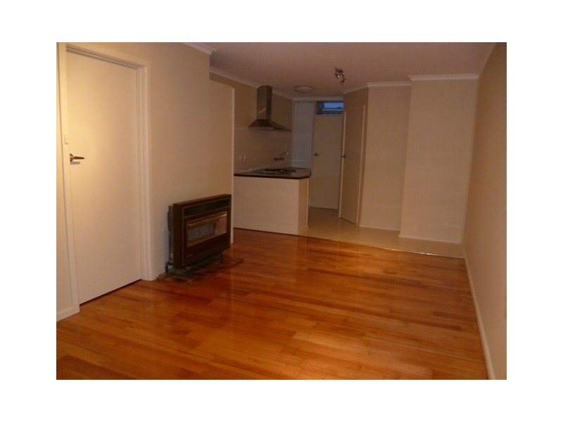 9/71 Pine Street, Reservoir VIC 3073