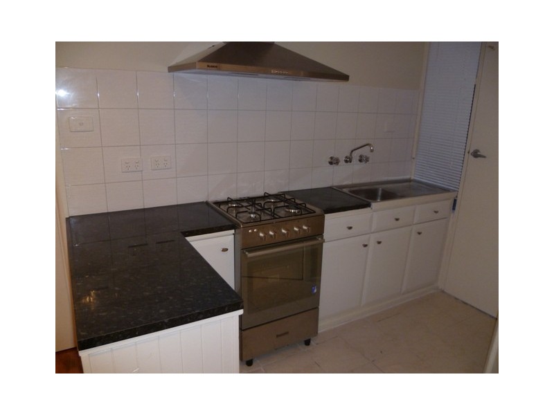 9/71 Pine Street, Reservoir VIC 3073