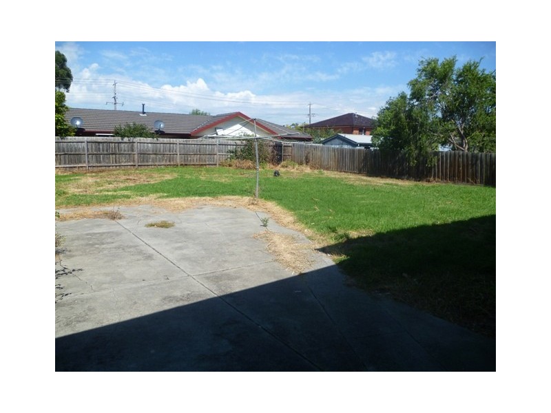 1 Newton Street, Reservoir VIC 3073