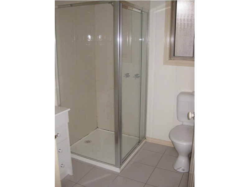 1/40 Scott Grove, Kingsbury VIC 3083