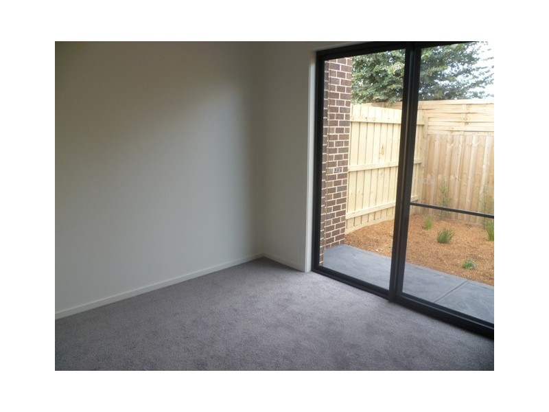3/41 McMahon Road, Reservoir VIC 3073