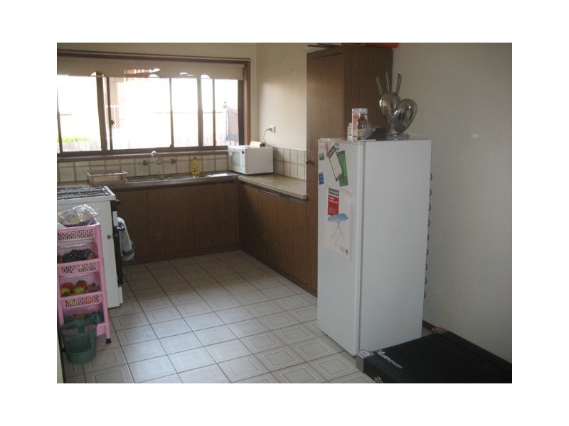 2/88B Henty Street, Reservoir VIC 3073