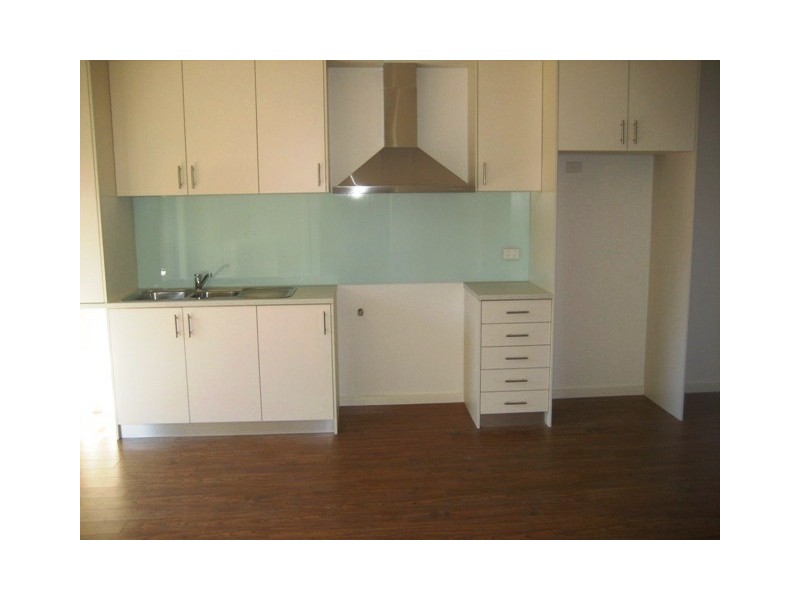 2A Moore Street, Reservoir VIC 3073