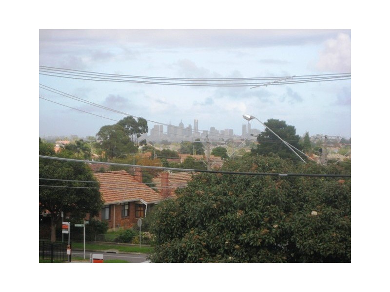 2A Moore Street, Reservoir VIC 3073