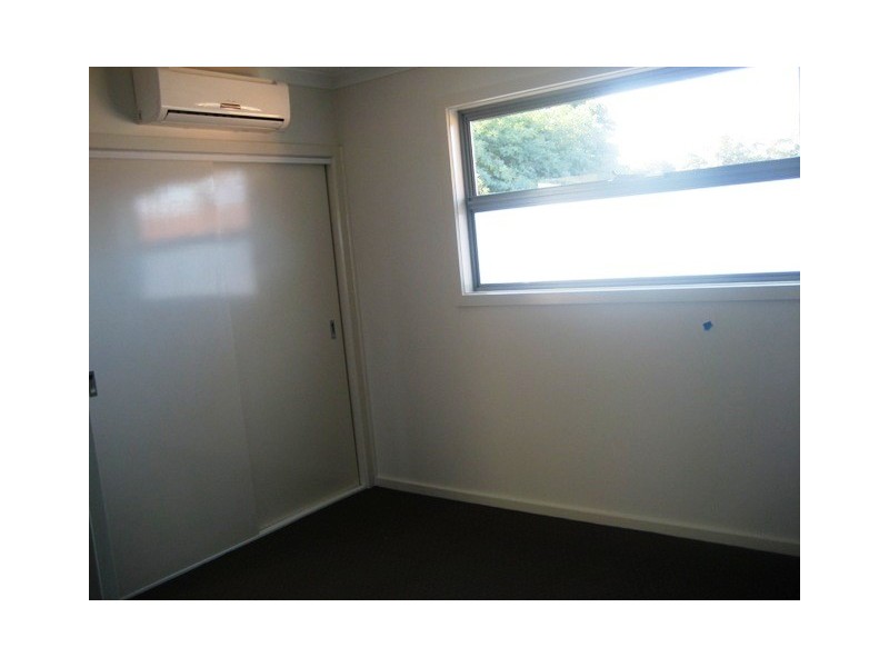 2A Moore Street, Reservoir VIC 3073