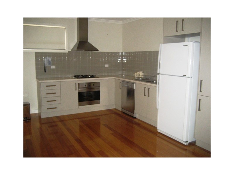 2/1 Kelsby Street, Reservoir VIC 3073