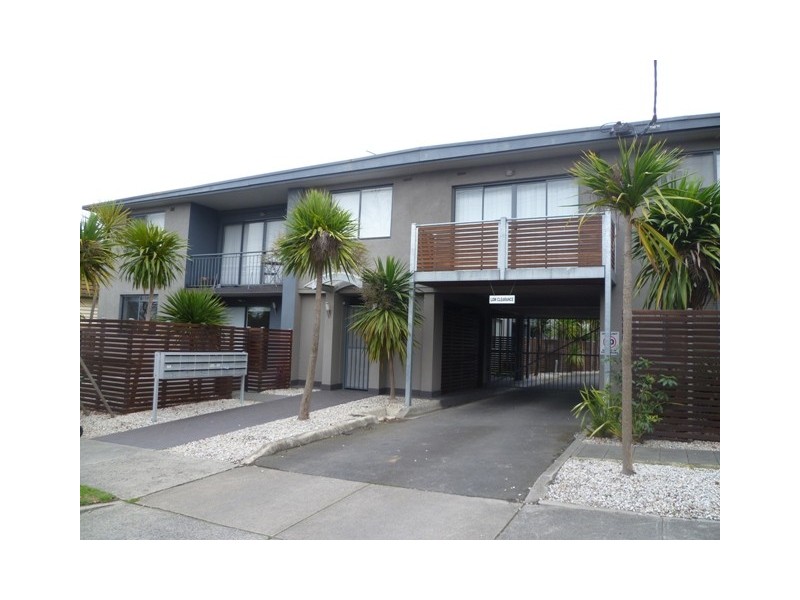 2/383 Gilbert Road, Preston VIC 3072