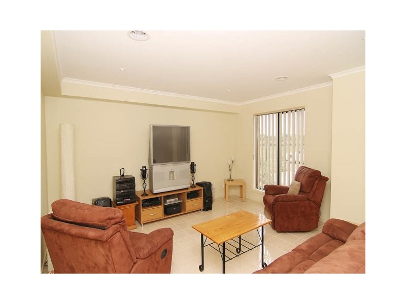 7 Knoll Walk, Epping VIC 3076