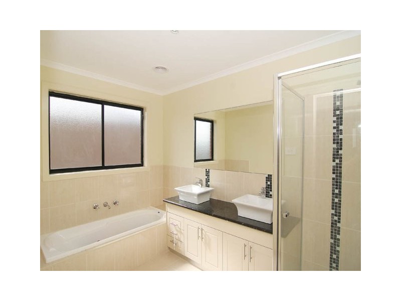 7 Knoll Walk, Epping VIC 3076