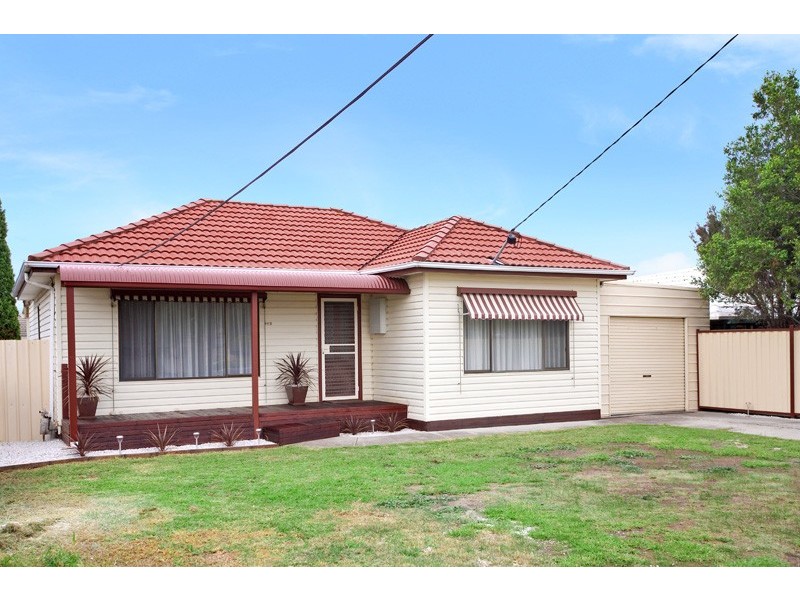 96B Cheddar Road, Reservoir VIC 3073