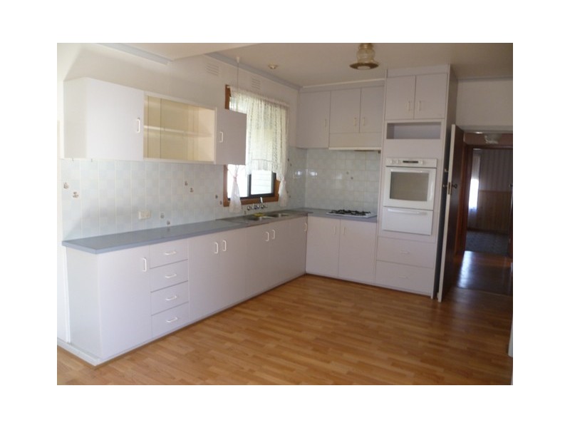 33 Crookston Road, Reservoir VIC 3073