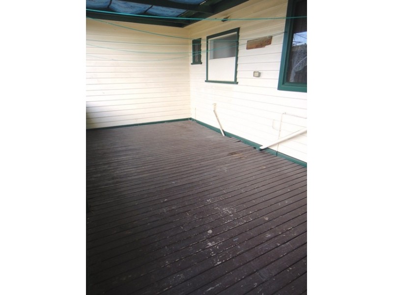 33 Crookston Road, Reservoir VIC 3073