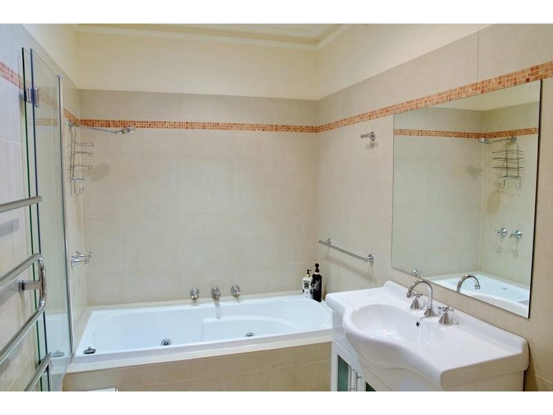 3/6 Lyonsville Avenue, Preston VIC 3072