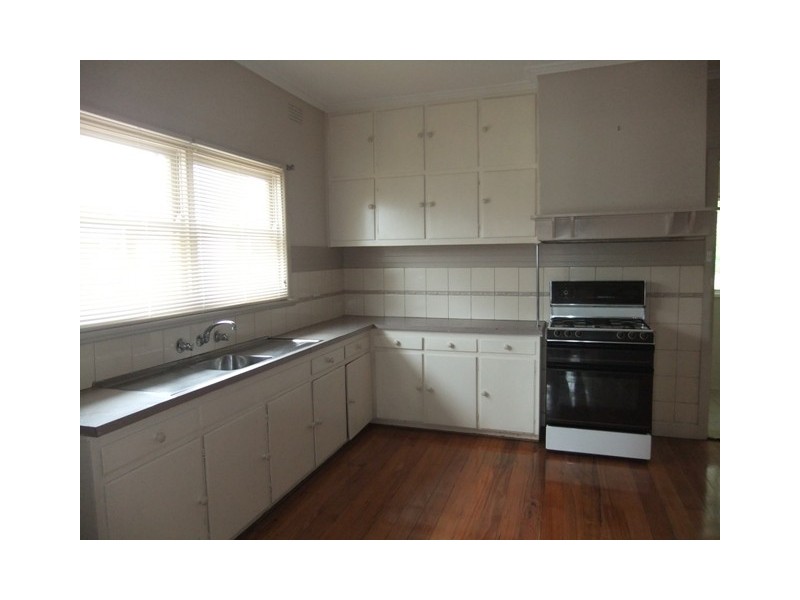 126 St Vigeons Road, Reservoir VIC 3073