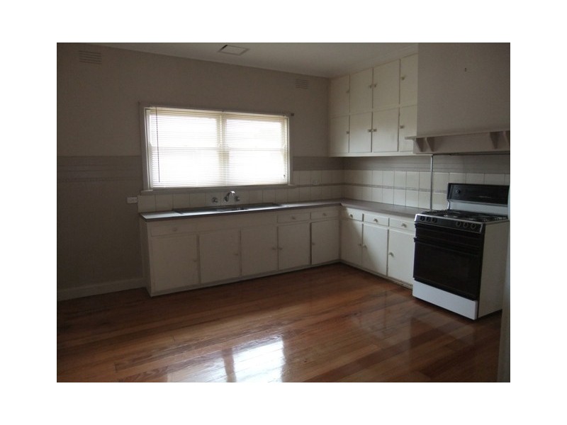 126 St Vigeons Road, Reservoir VIC 3073