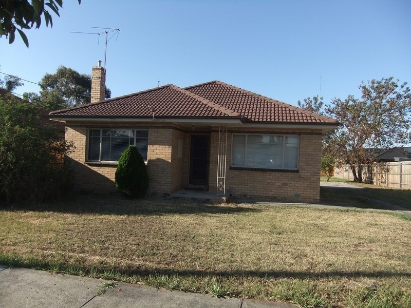 37 Pickett St, Reservoir VIC 3073