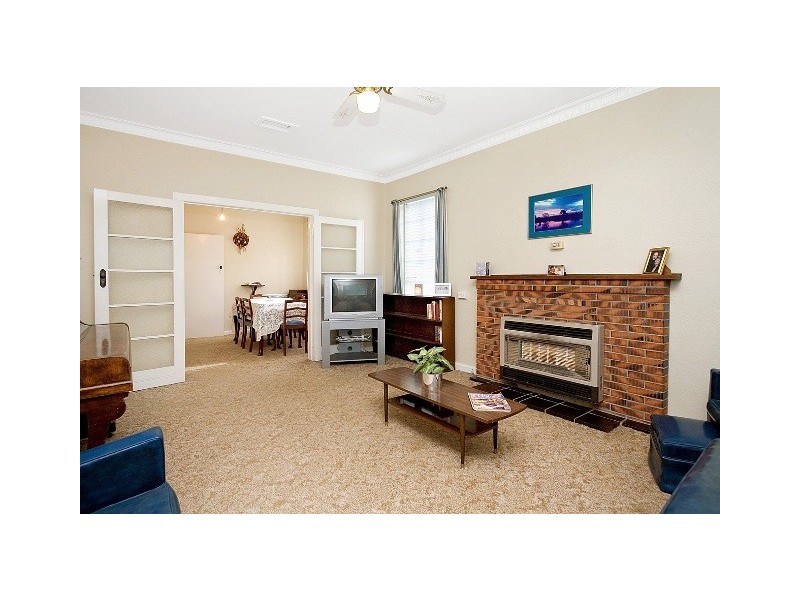 19 Dean Street, Preston VIC 3072