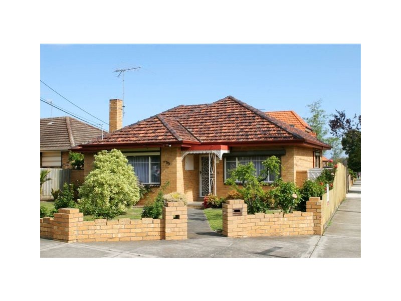 35 Glasgow Avenue, Reservoir VIC 3073