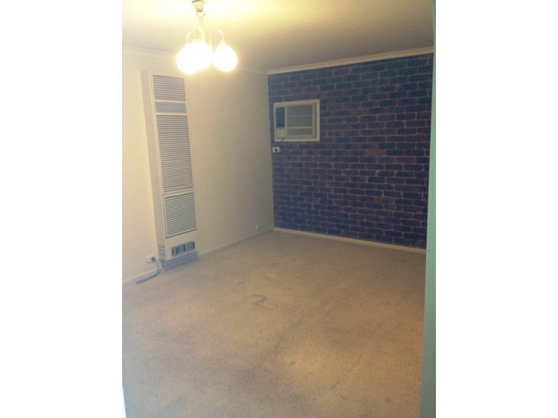 215 West Street, Glenroy VIC 3046