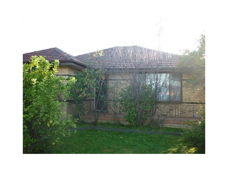 104 Hughes Parade, Reservoir VIC 3073