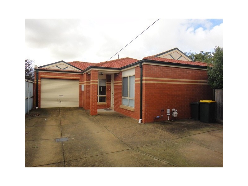 2/60 Helen Street, St Albans VIC 3021