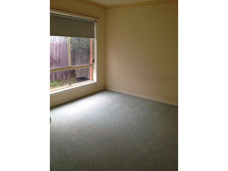 2/60 Helen Street, St Albans VIC 3021