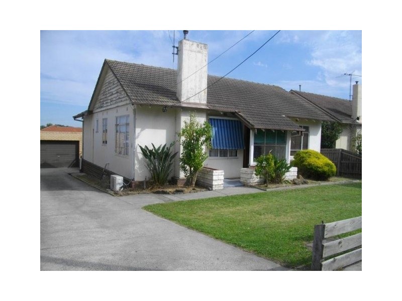 11 Dorrington Ave, Reservoir VIC 3073