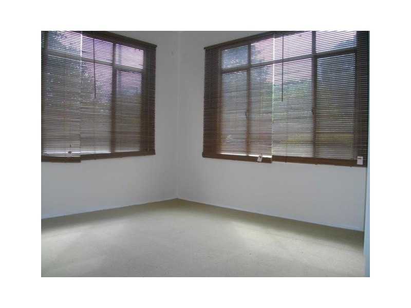 11 Dorrington Ave, Reservoir VIC 3073