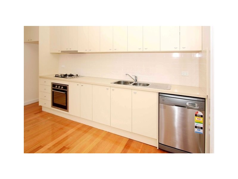 3/30 Thackeray Road, Reservoir VIC 3073