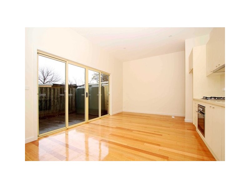 3/30 Thackeray Road, Reservoir VIC 3073