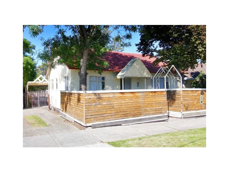 8 Killerton Crescent, Heidelberg West VIC 3081