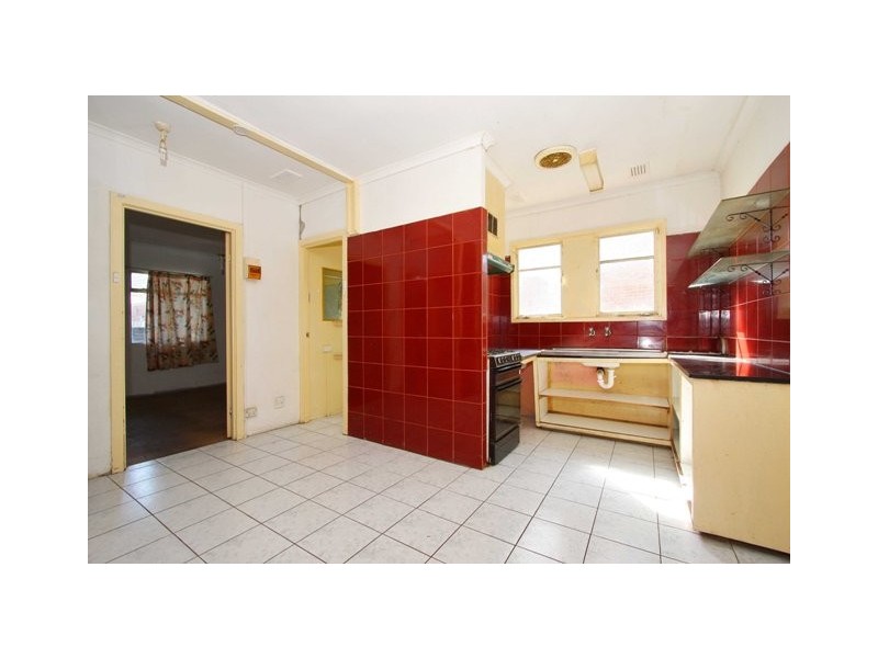 8 Killerton Crescent, Heidelberg West VIC 3081