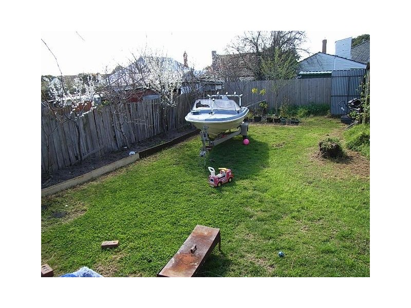 8 Stewart Street, Reservoir VIC 3073