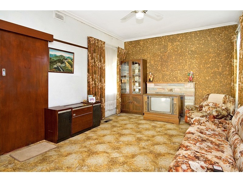 88 Summerhill Road, Reservoir VIC 3073