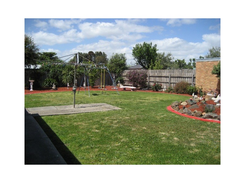 84 Mountview Road, Lalor VIC 3075